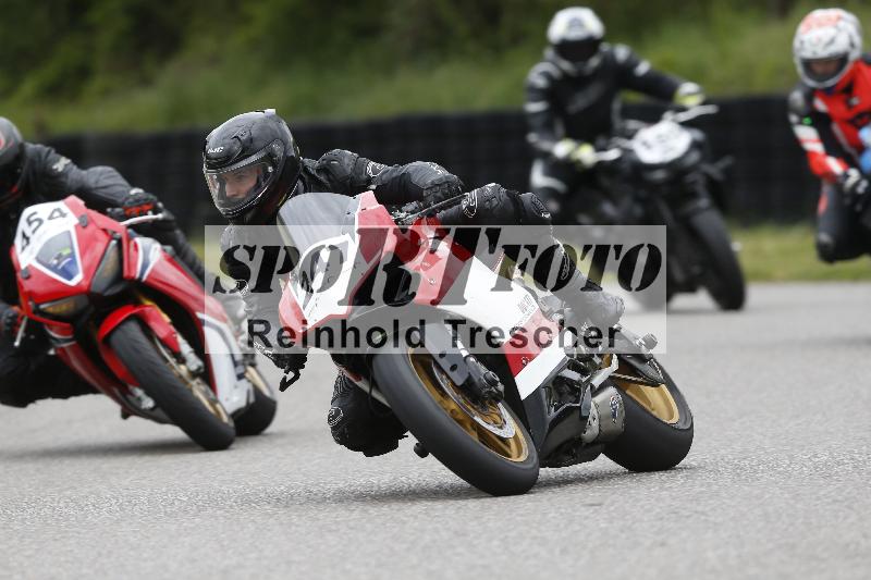 Archiv-2025/08 20.04.2025 Speer Racing ADR/Gruppe gruen/247